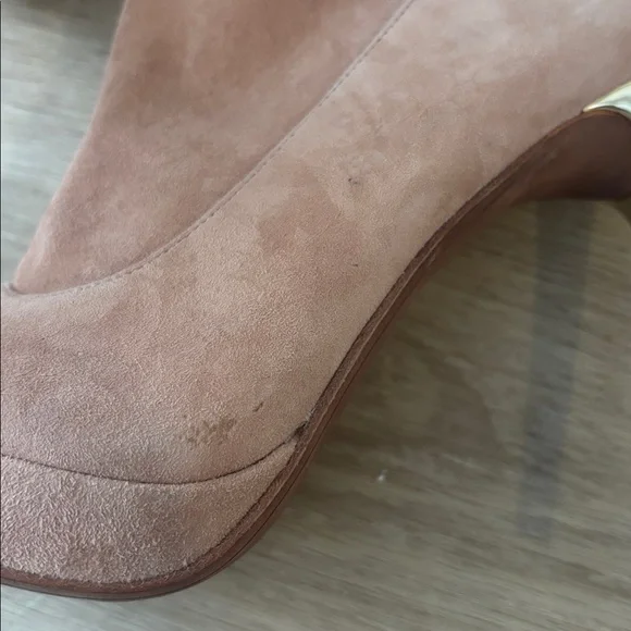 NWOT BCBGMaxAzria Light Pink Suede High Heels - Picture 11 of 11